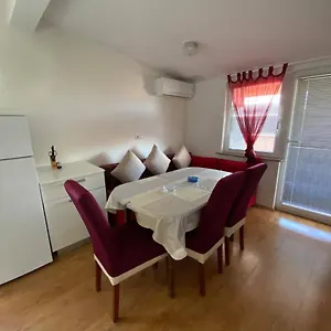 https://renic-apartments.hotelinzadar.com