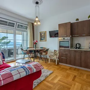 https://villa-lucia-crikvenica.primorje-gorskikotar.com
